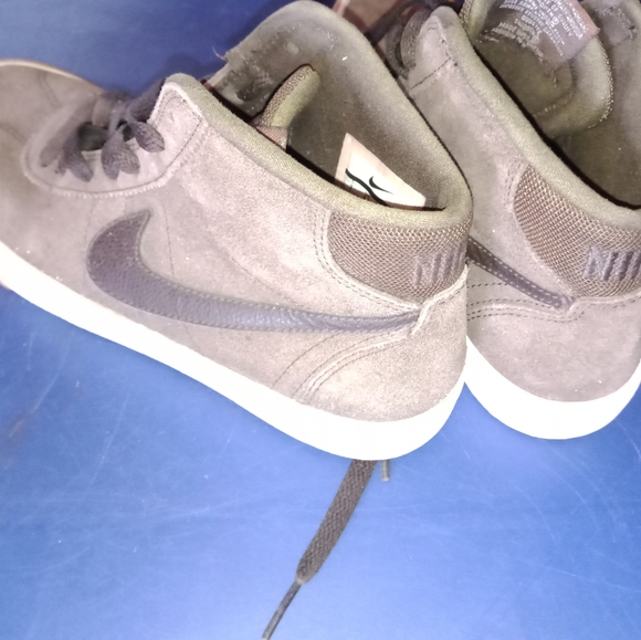 Nike SB Bruin Hi Skate Shoe - Picture 6 of 8